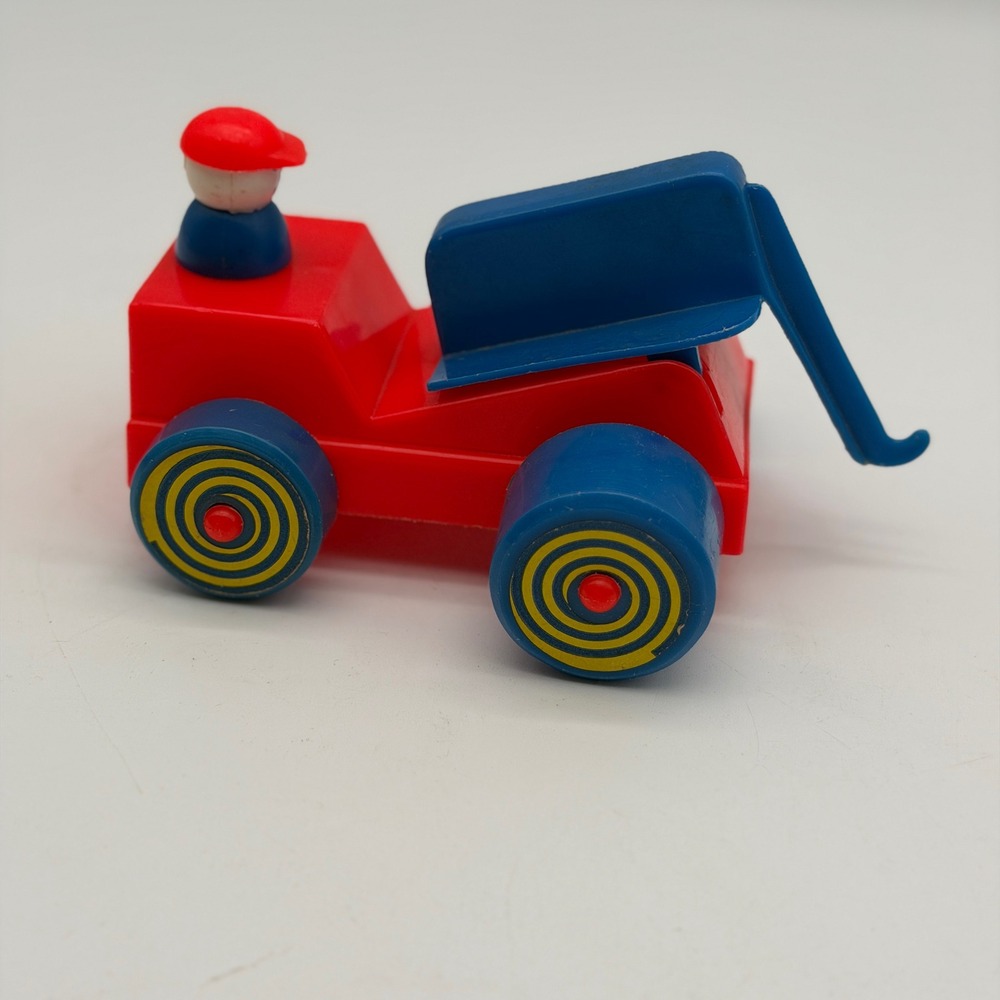 Vintage Gay Toys Inc Red Blue Plastic Tow Truck Item 460 Made in USA